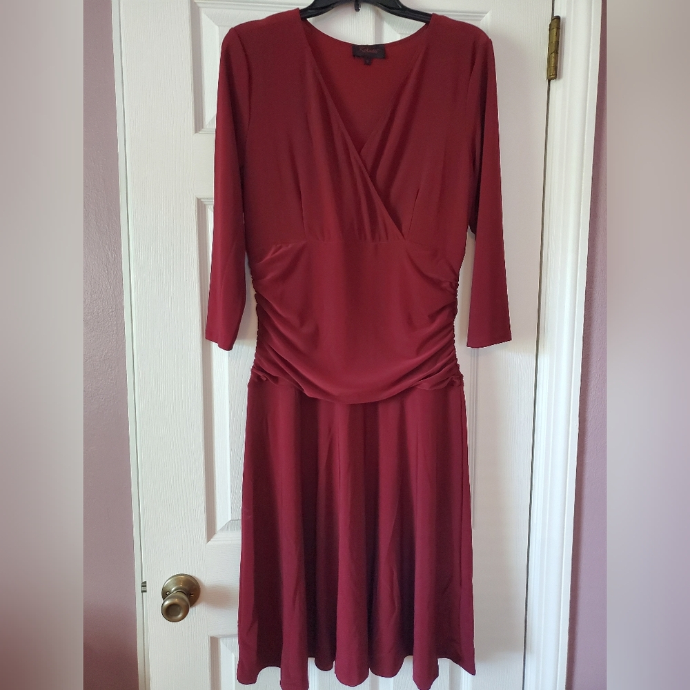 Rekucci ruched waist 3/4 sleeve maroon dress
